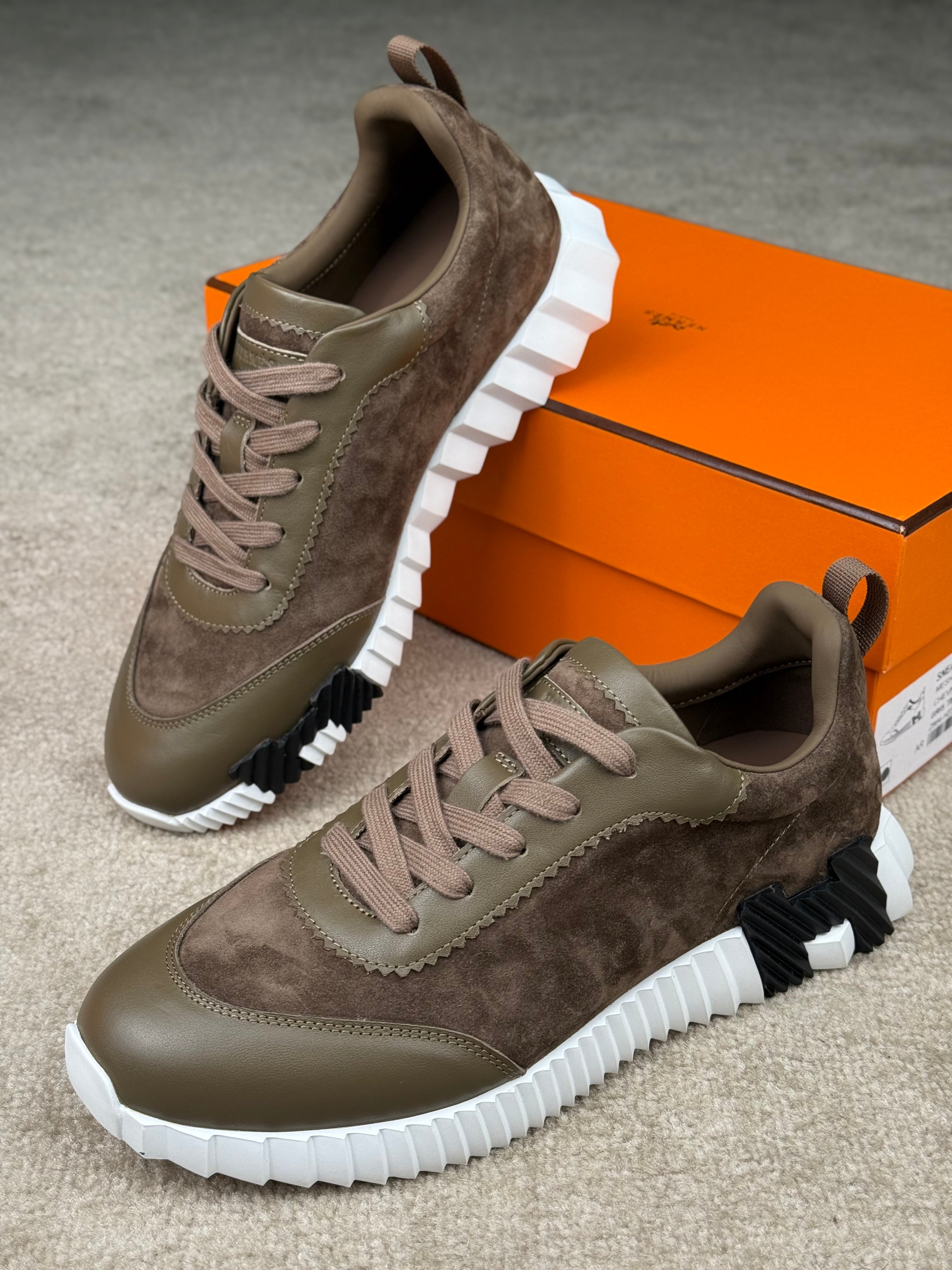 Sneakers Hrms Bouncing