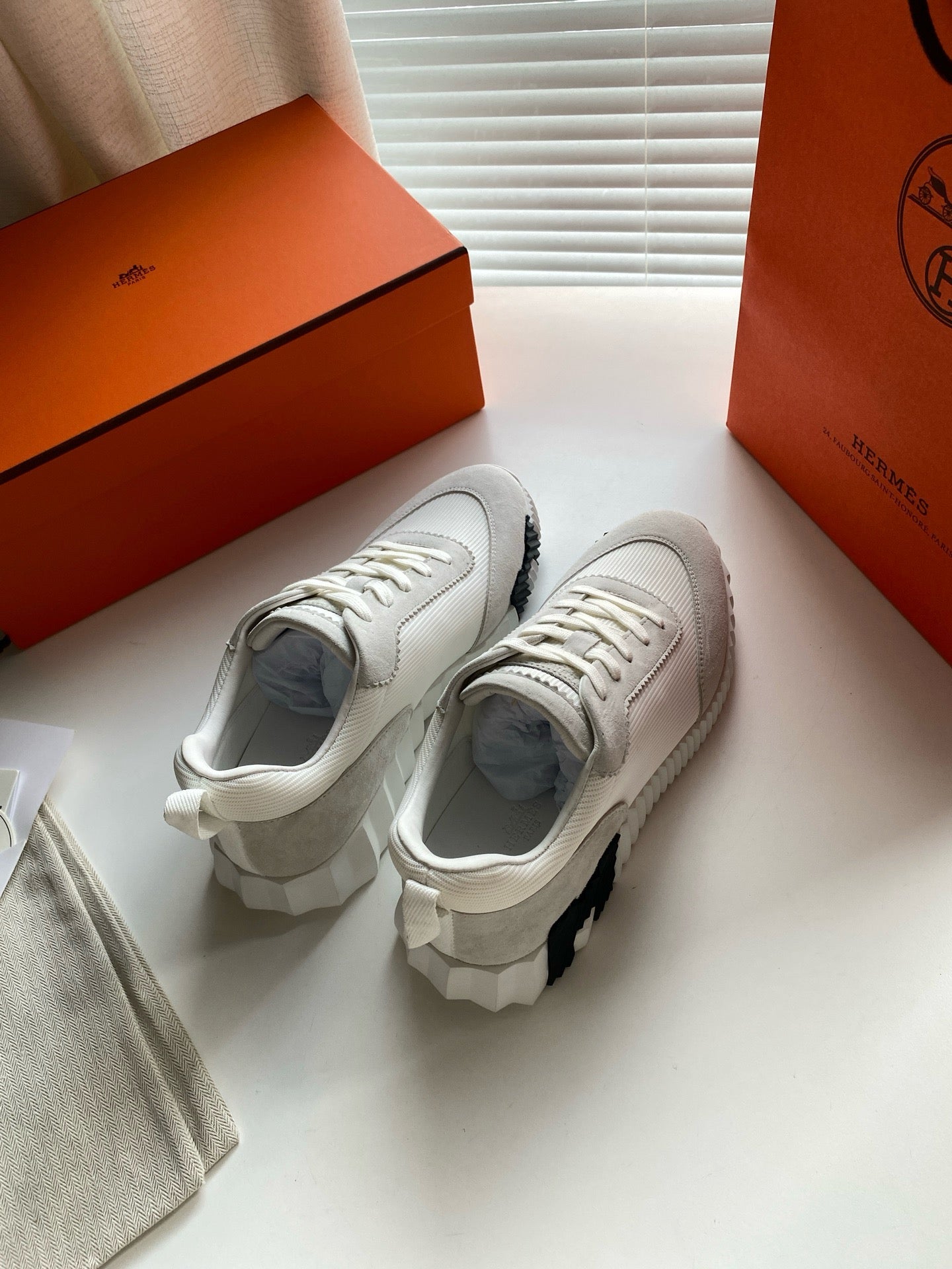 Sneakers Hrms Bouncing