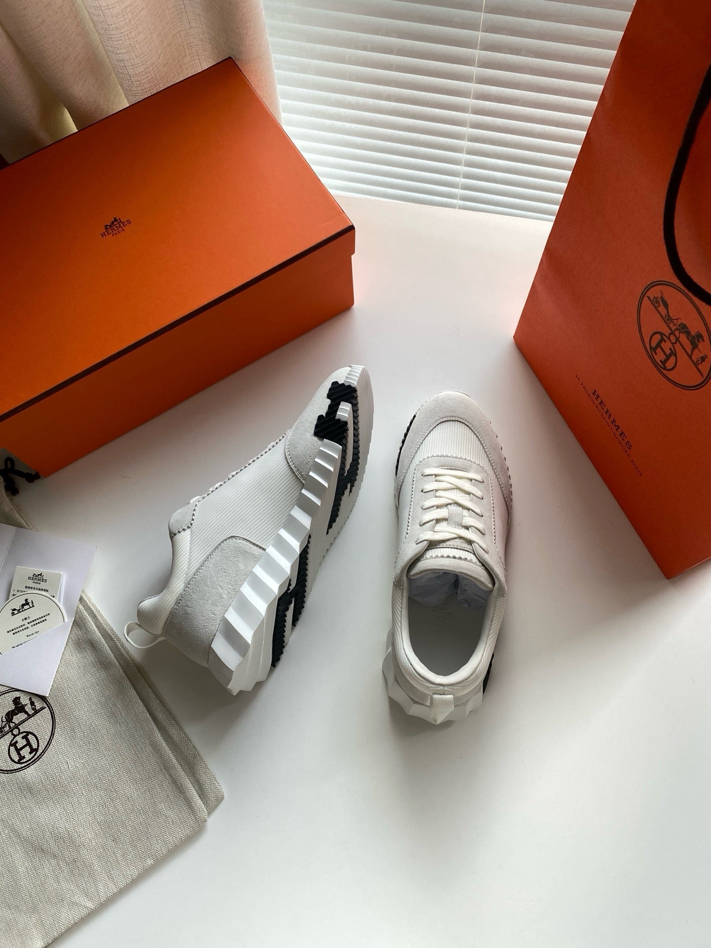 Sneakers Hrms Bouncing