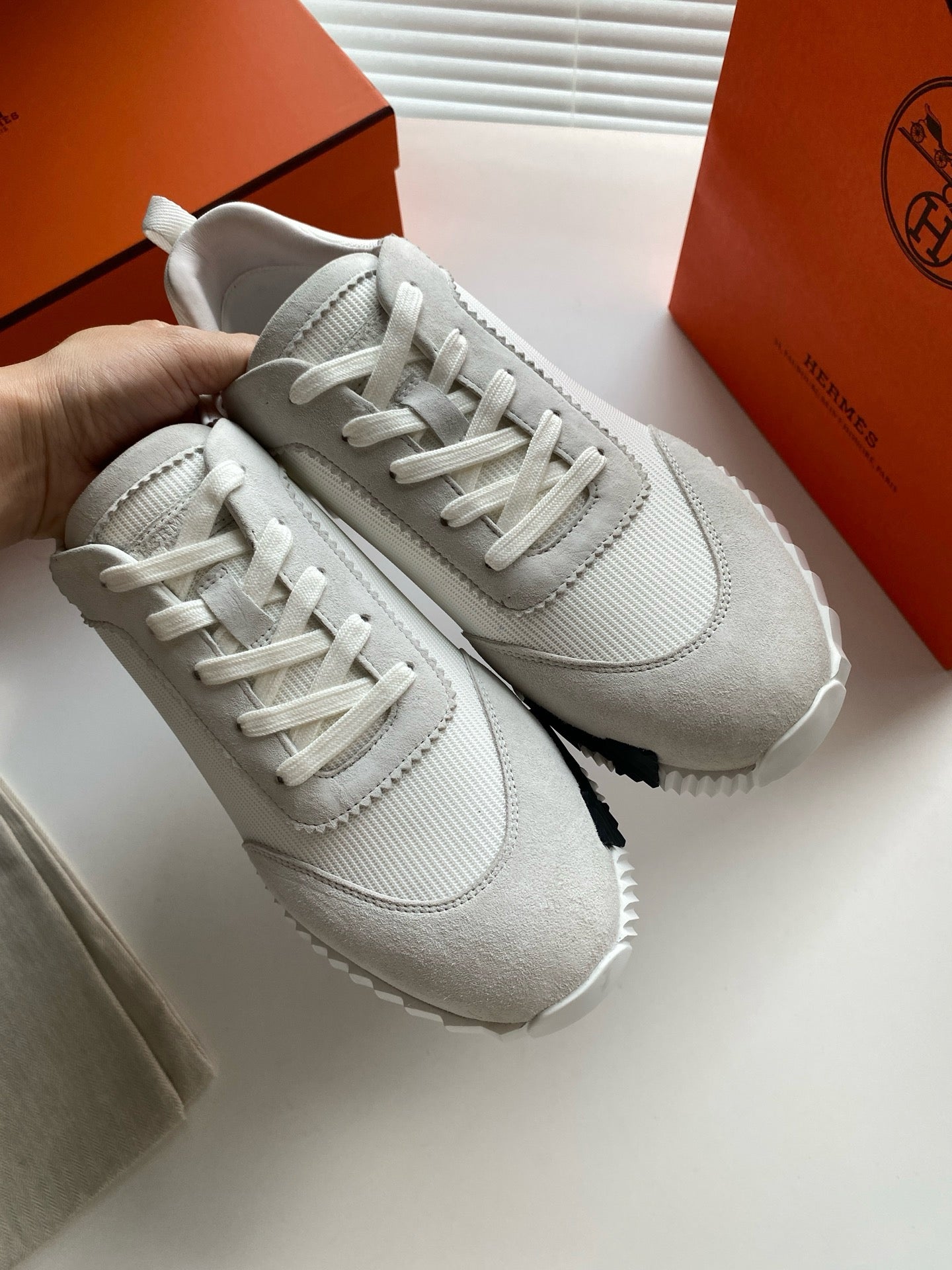 Sneakers Hrms Bouncing