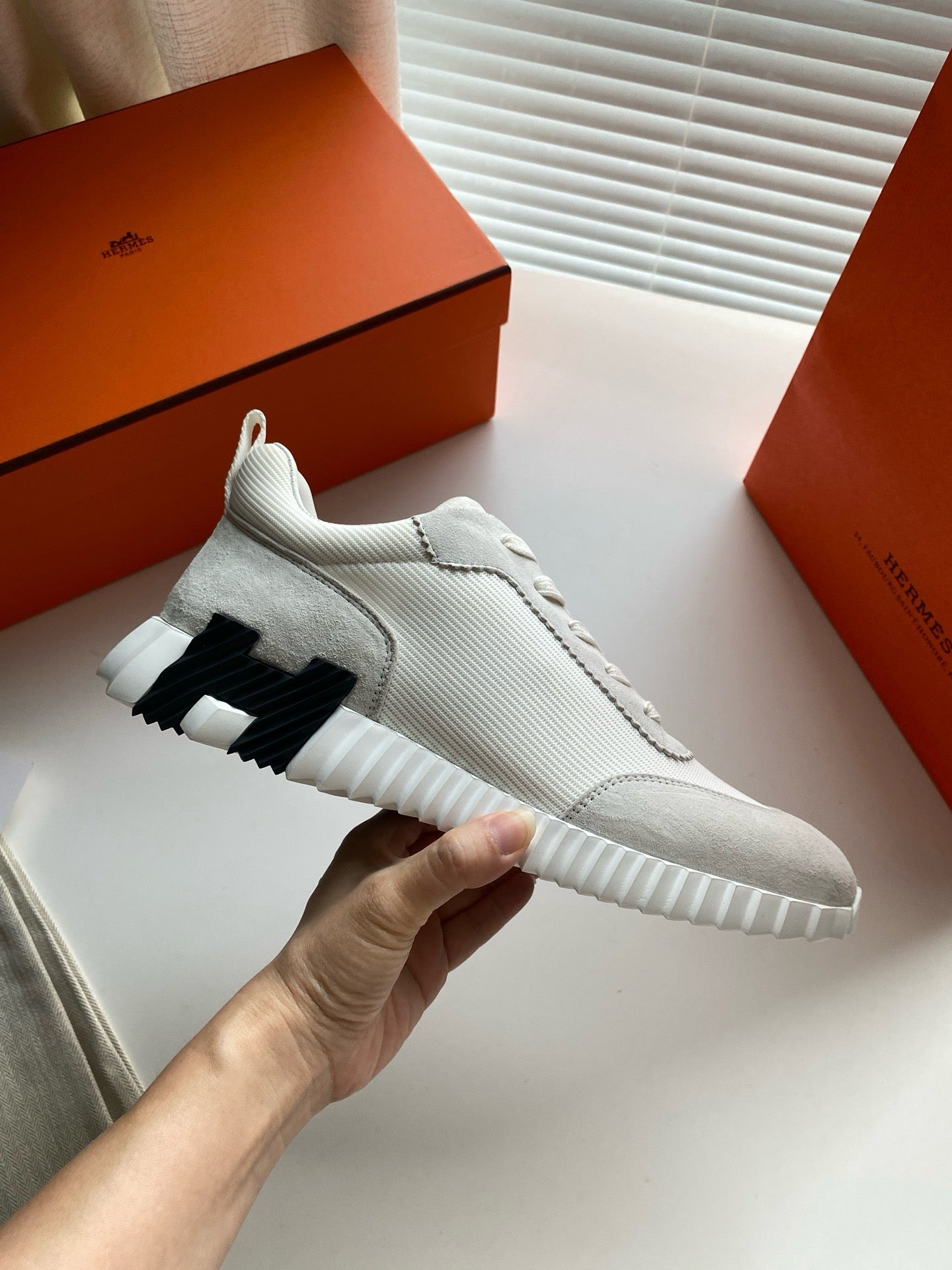 Sneakers Hrms Bouncing